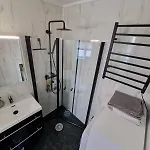 Entire 1-bedroom Flat With Courtyard In Old Town Apartment