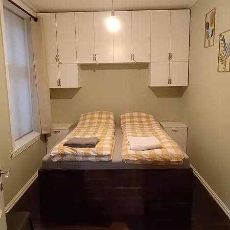 Entire 1-bedroom Flat With Courtyard In Old Town Apartman Oslo