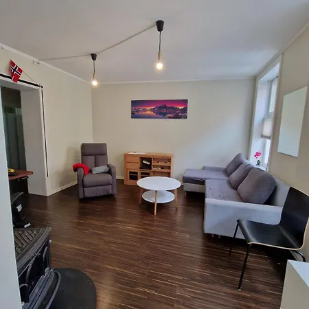 Apartamento Entire 1-bedroom Flat With Courtyard In Old Town *