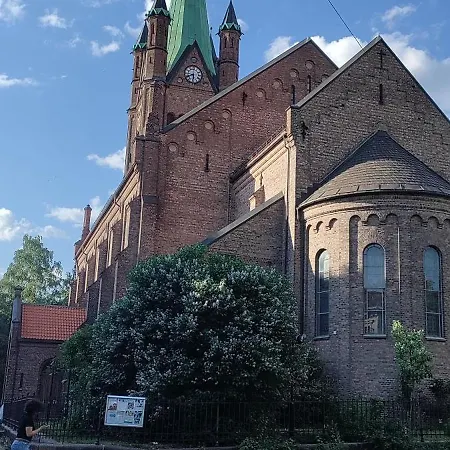 Apartment Entire 1-bedroom Flat With Courtyard In Old Town